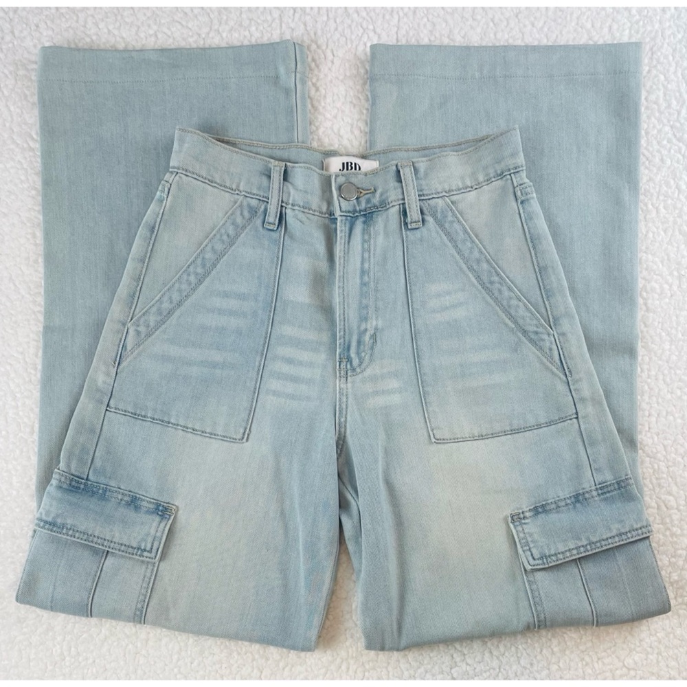 JBD. • Blue Light Wash High-Waisted Wide-Leg Cargo Jeans, 26 - Picture 3 of 16
